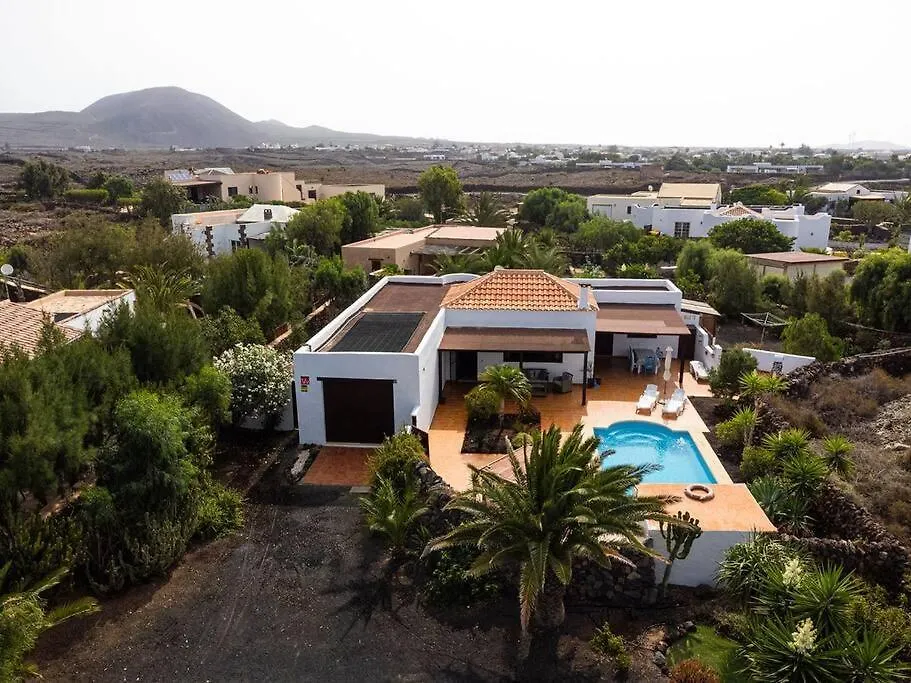 Casalunalajares With Heated Pool 0*, لاجاريس إسبانيا